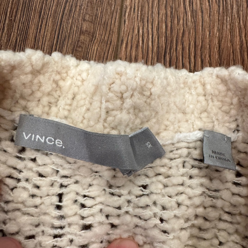 Vince sweater size XS - Picture 3 of 3